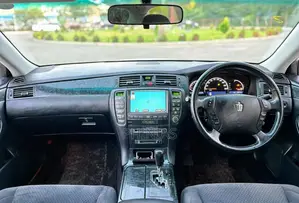 Toyota Crown 2006 White