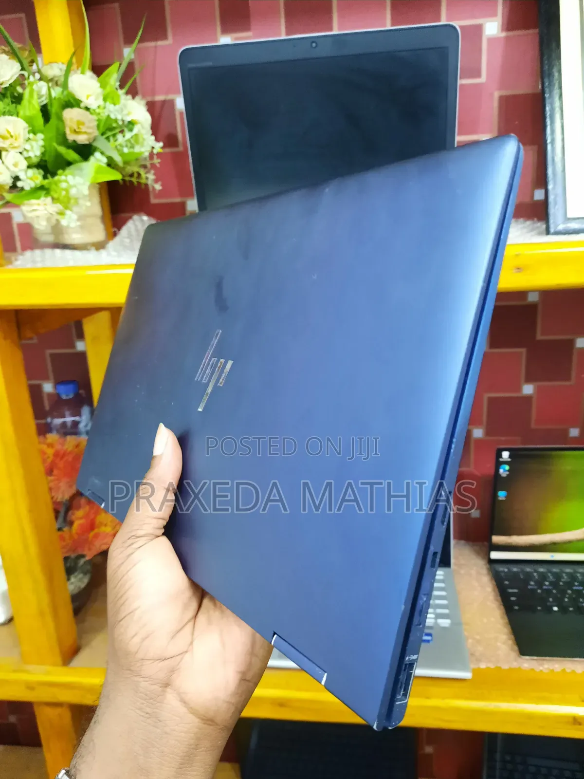 Laptop HP Dragonfly G3 16GB Intel Core I5 SSD 256GB