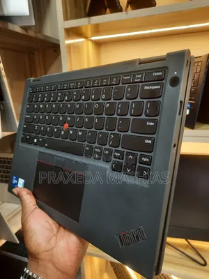 Laptop Lenovo Thinkpad X13 Yoga 32GB Intel Core I7 SSD 512GB