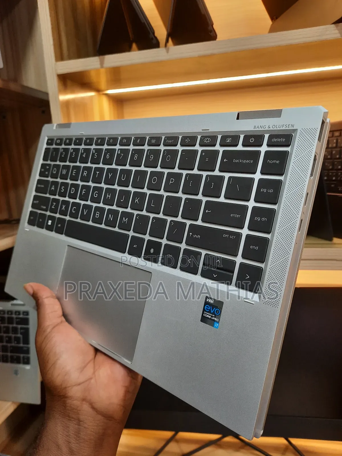 New Laptop HP EliteBook 1040 G8 16GB Intel Core I7 SSD 512GB