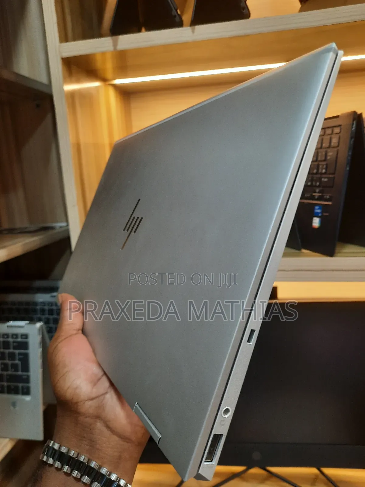 New Laptop HP EliteBook 1040 G8 16GB Intel Core I7 SSD 512GB