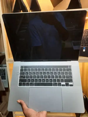Laptop Apple MacBook Pro 2019 32GB Intel Core I9 SSD 512GB