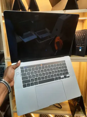 Laptop Apple MacBook Pro 2019 32GB Intel Core I9 SSD 512GB