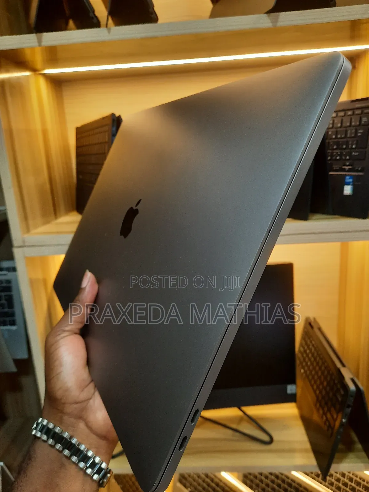Laptop Apple MacBook Pro 2019 32GB Intel Core I9 SSD 512GB