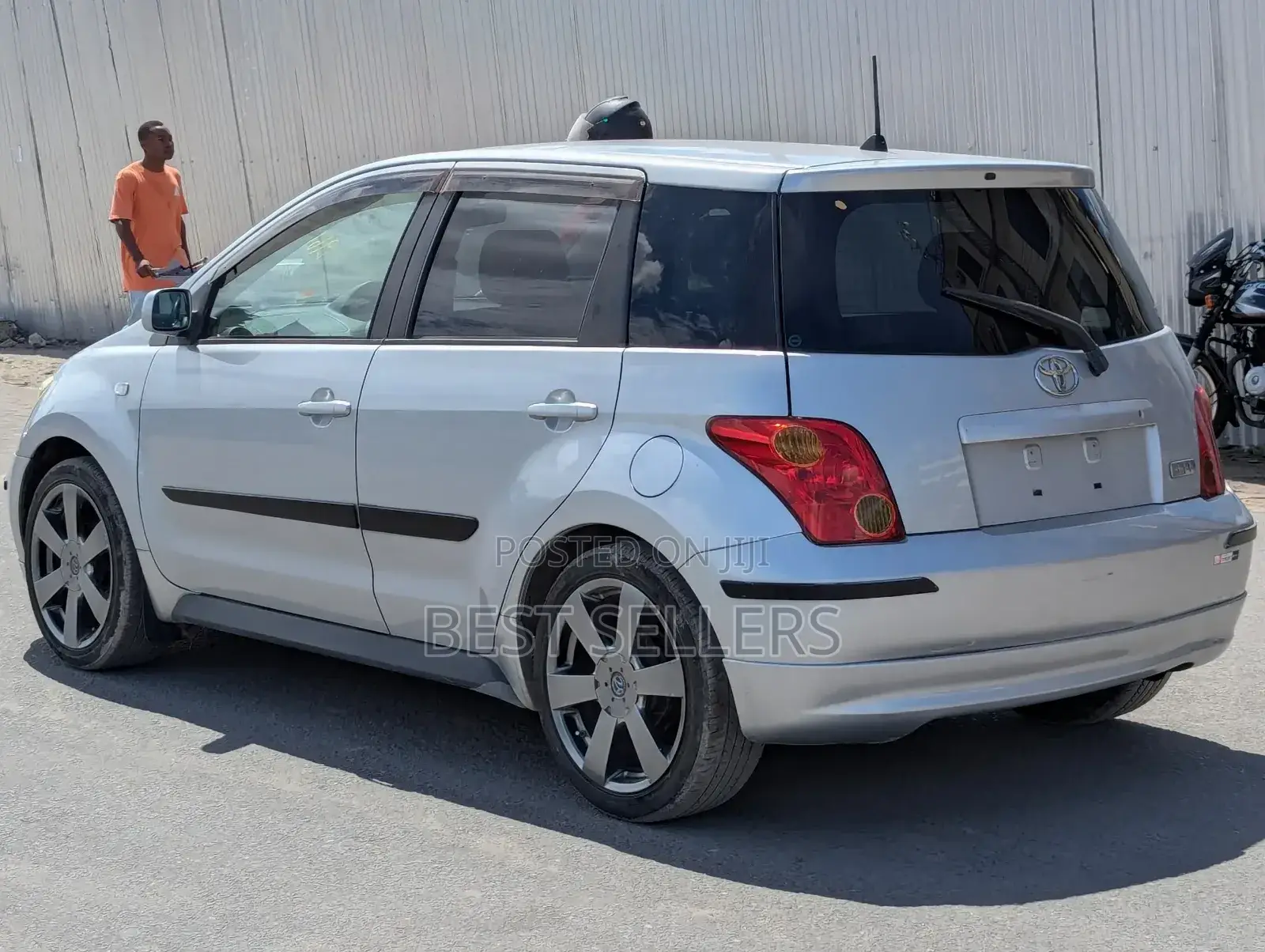 Toyota IST 2002 Silver