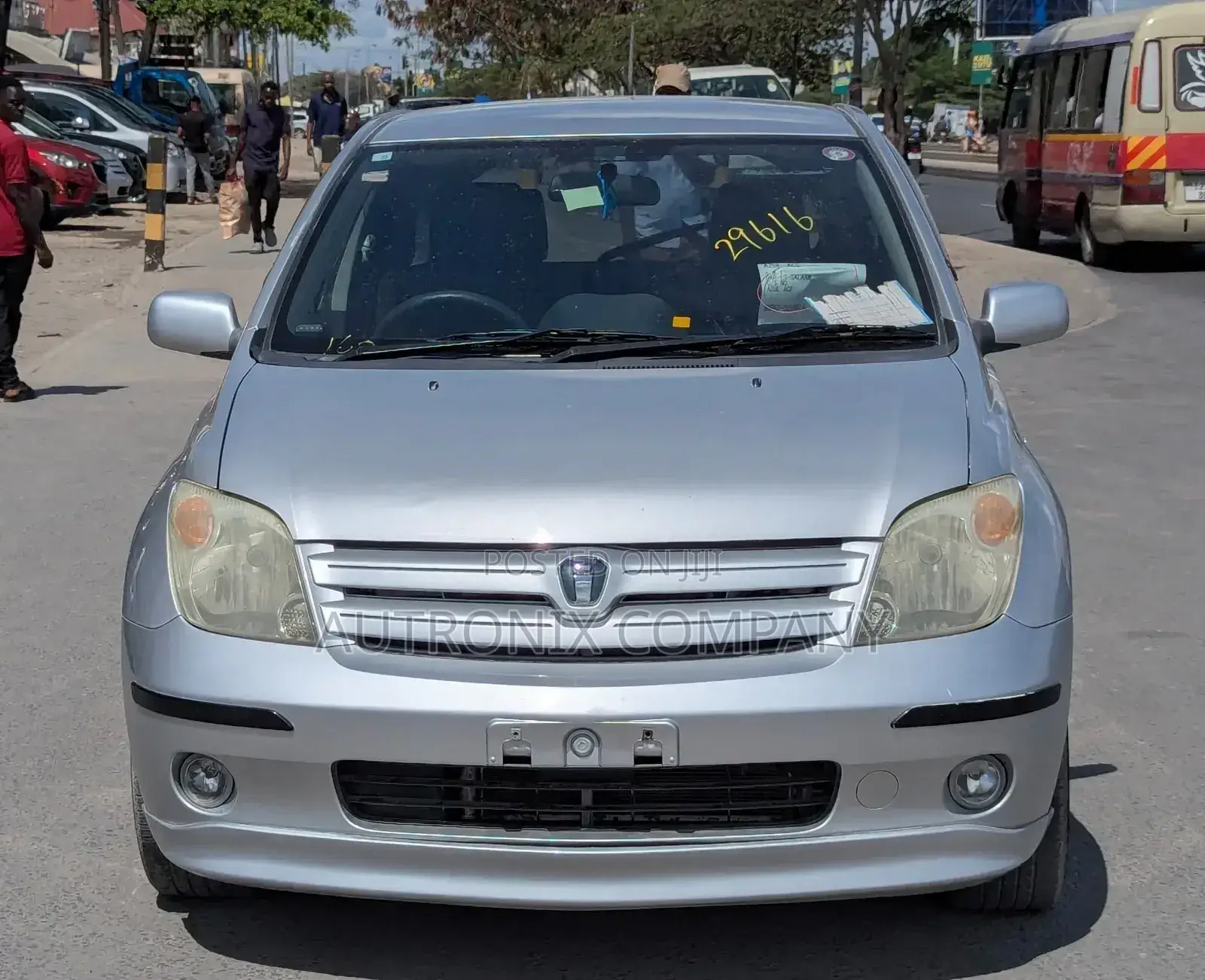 Toyota IST 2002 Silver