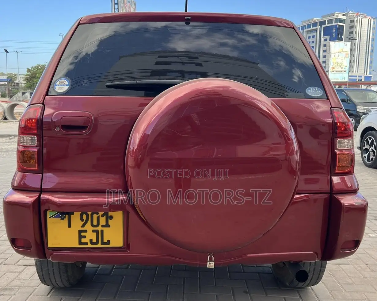 Toyota RAV4 2010 Red