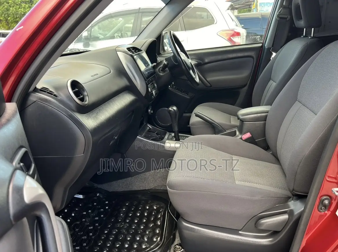 Toyota RAV4 2010 Red