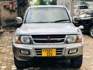 Mitsubishi Pajero 2004 Silver