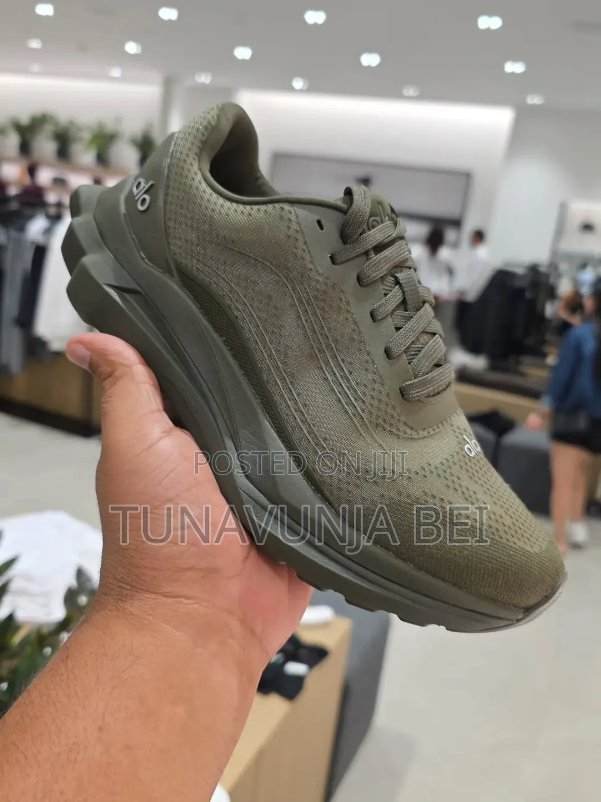 Alo Yogaa Sneakers Og