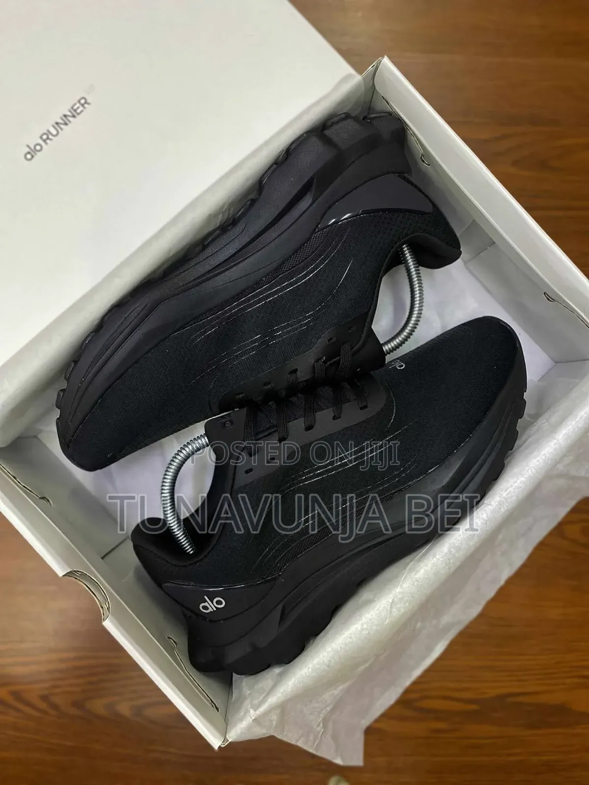 Alo Yogaa Sneakers Og