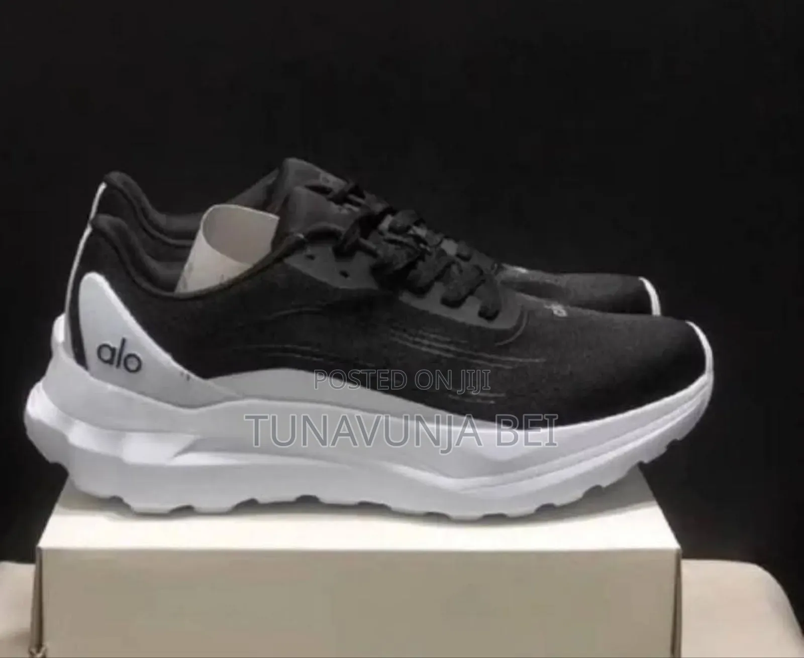 Alo Yogaa Sneakers Og