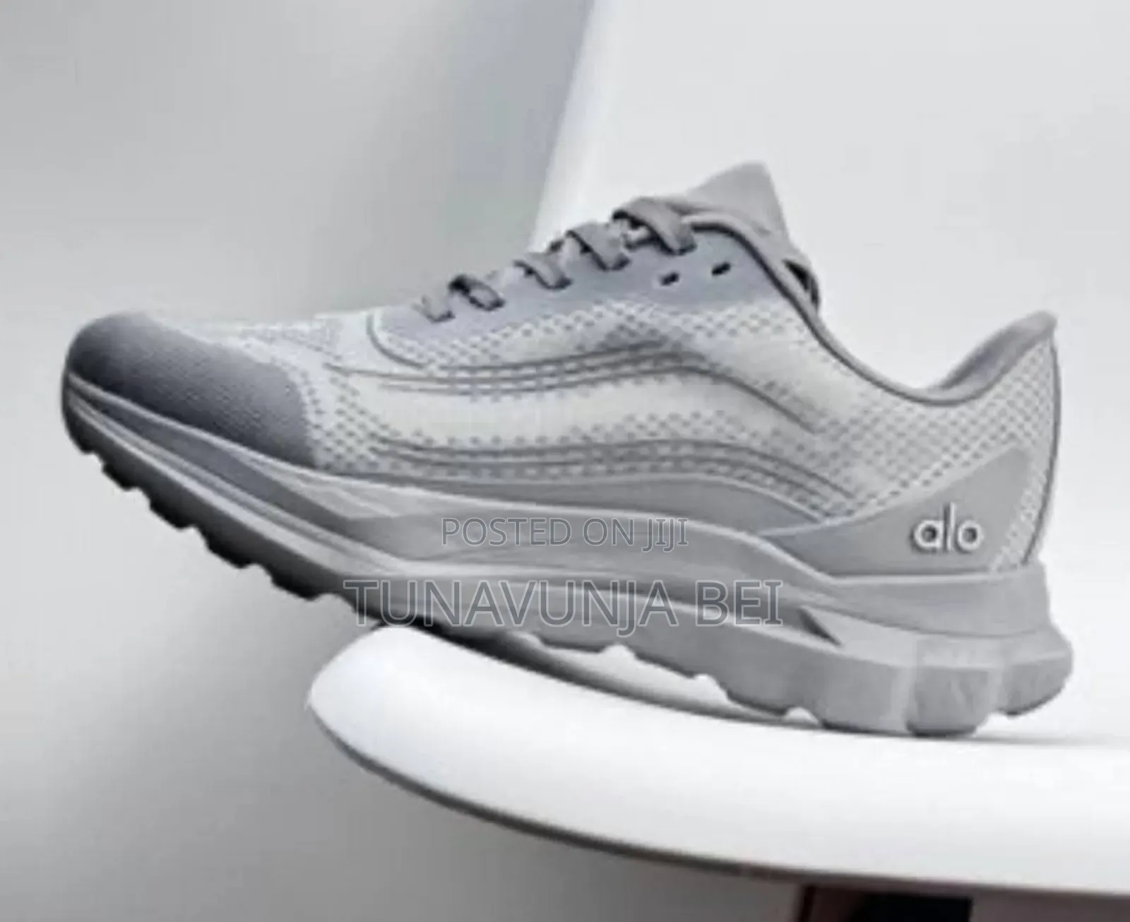 Alo Yogaa Sneakers Og