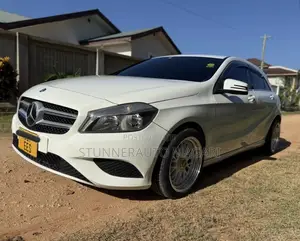 Mercedes-Benz A-Class 2014 Pearl