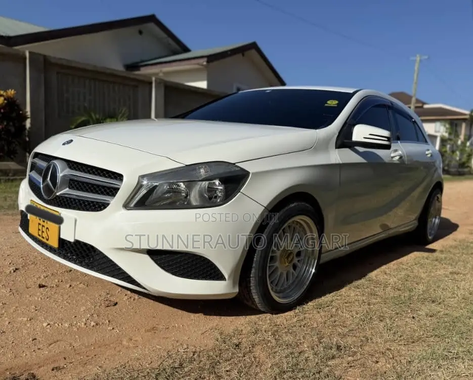 Mercedes-Benz A-Class 2014 Pearl
