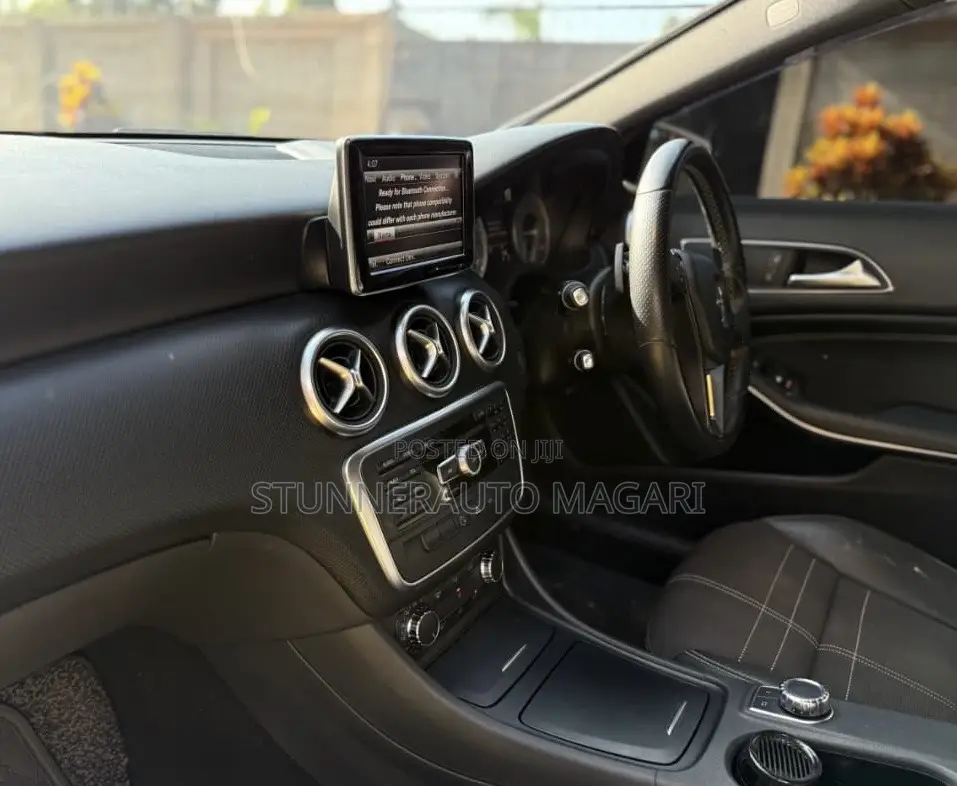 Mercedes-Benz A-Class 2014 Pearl