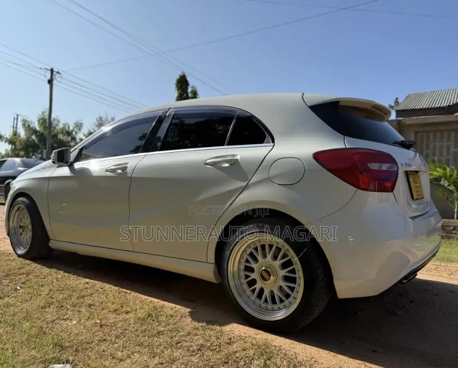Mercedes-Benz A-Class 2014 Pearl