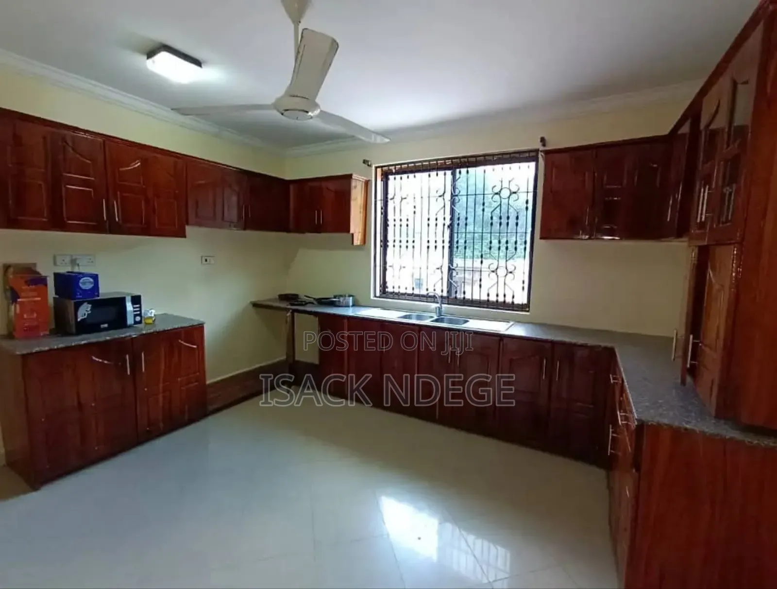 6bdrm House in Msuguli, Kimara for sale
