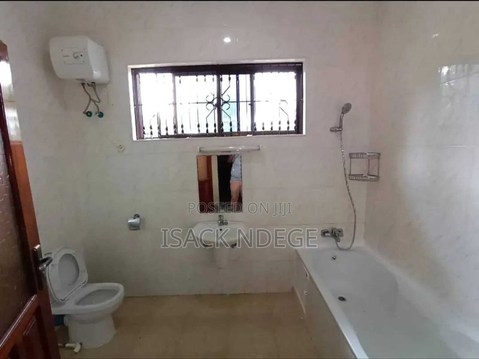 6bdrm House in Msuguli, Kimara for sale