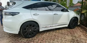 Toyota Harrier 2019 White