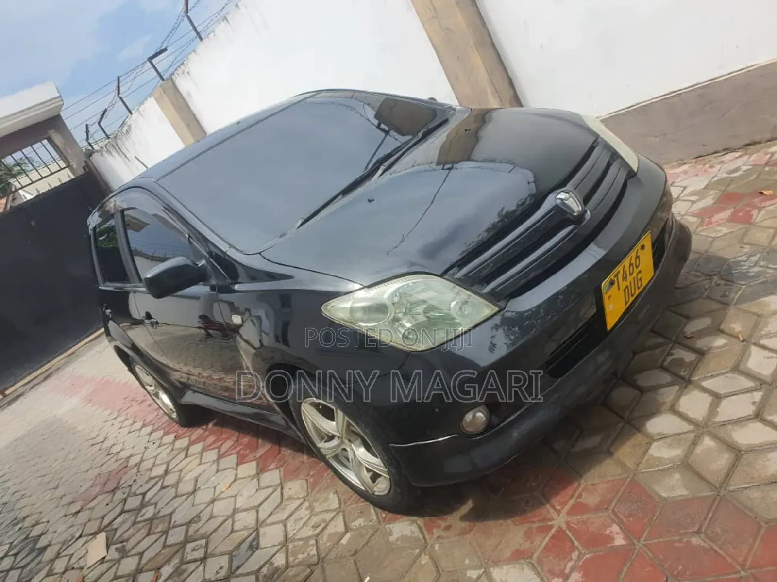 Toyota IST 2005 Black