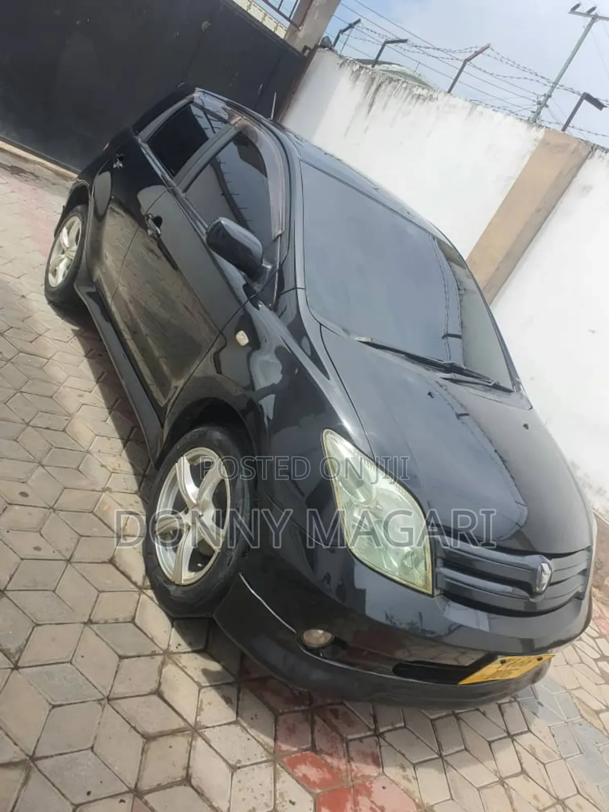 Toyota IST 2005 Black