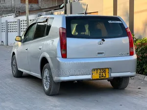 Toyota Opa 1.8 AWD 2005 Silver