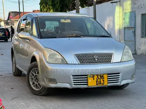 Toyota Opa 1.8 AWD 2005 Silver