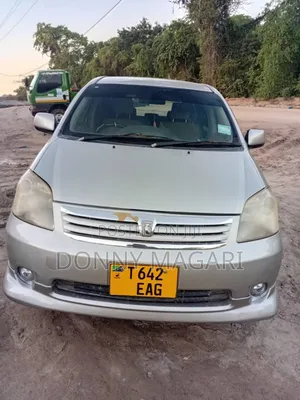 Toyota Raum 1.5 AWD 2004 Silver