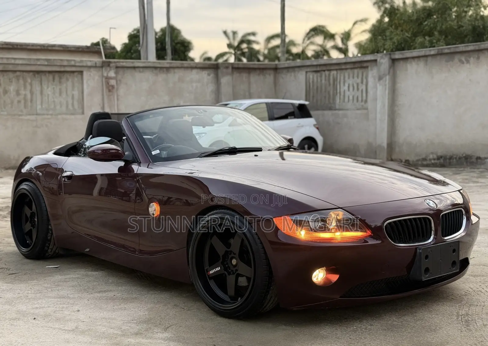 BMW Z4 2005 Maroon