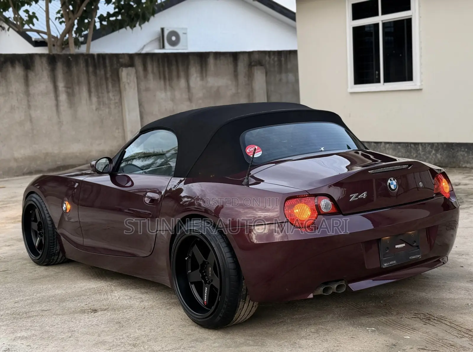 BMW Z4 2005 Maroon