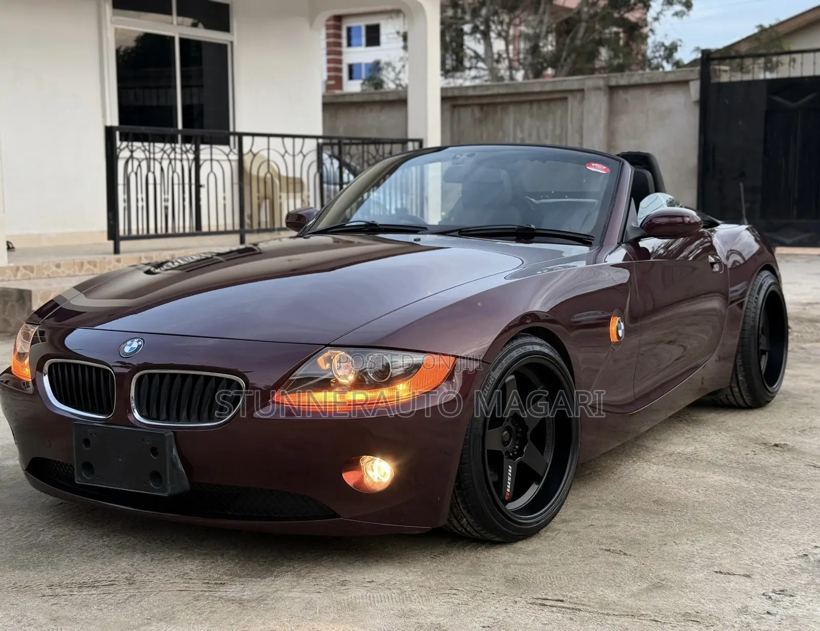 BMW Z4 2005 Maroon