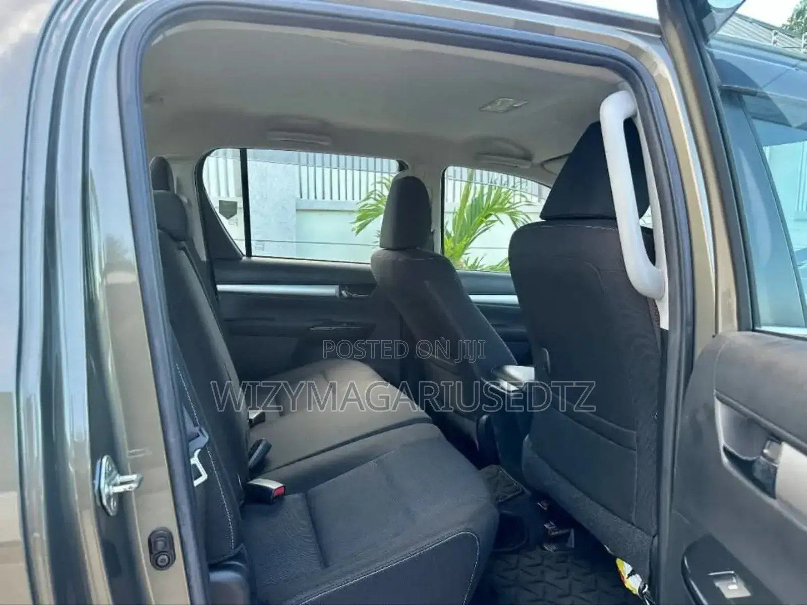Toyota Hilux 2020 Burgundy