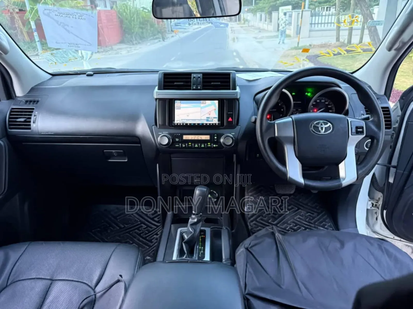 Toyota Land Cruiser 2018 White