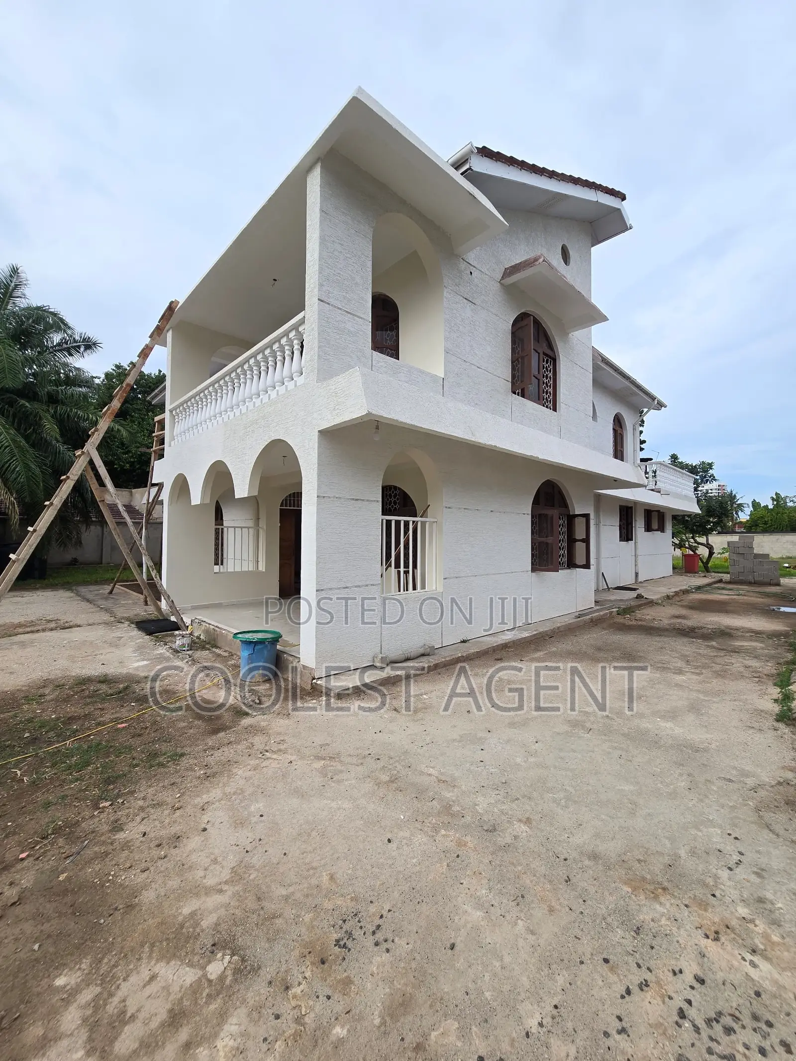 6bdrm House in Coolest Estate, Mikocheni for rent