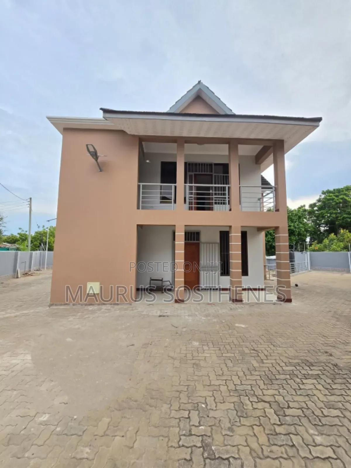 4bdrm Villa in Ada Estate for rent