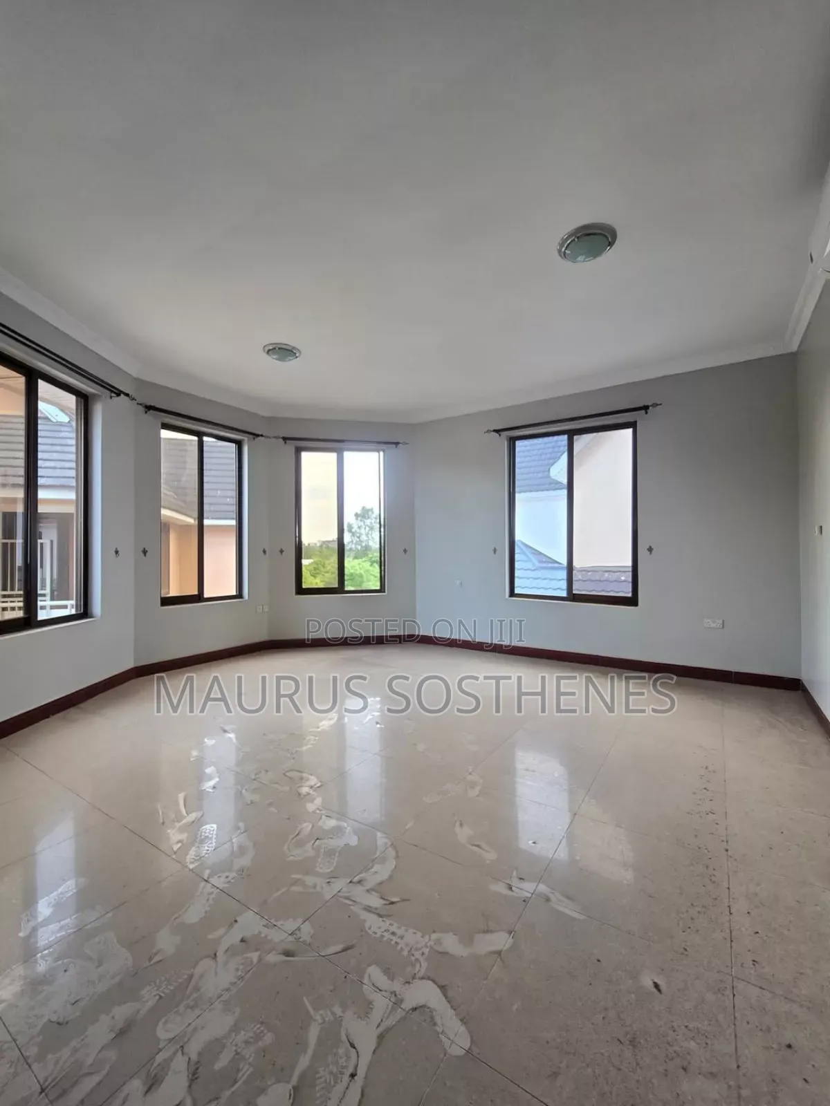 4bdrm Villa in Ada Estate for rent