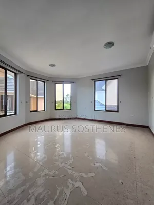 4bdrm Villa in Ada Estate for rent
