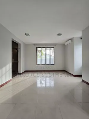 4bdrm Villa in Ada Estate for rent