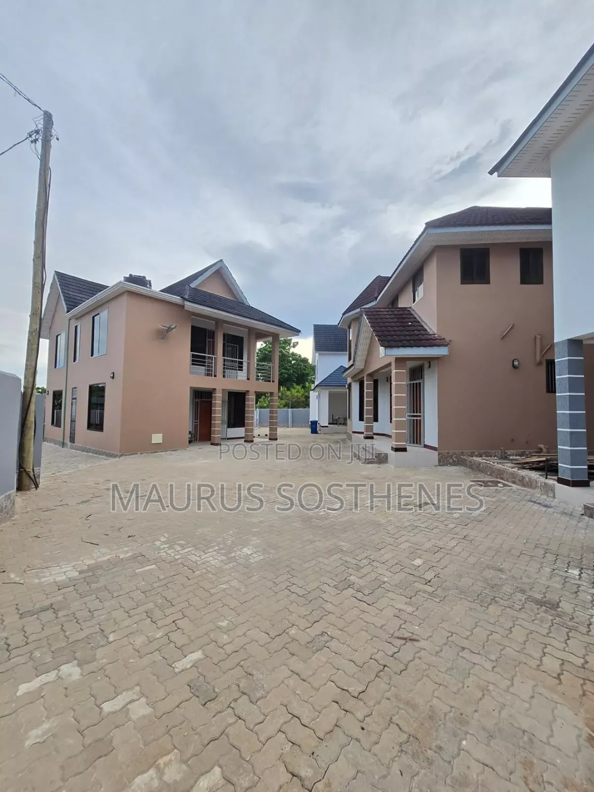 4bdrm Villa in Ada Estate for rent