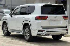 Toyota Land Cruiser 2023 White