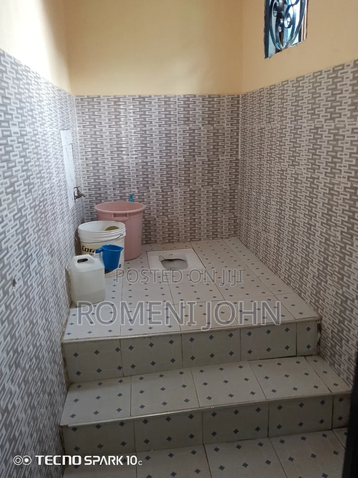6bdrm House in Tanzania Daresalaam, Ilala for sale
