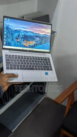 Laptop HP EliteBook 840 G8 8GB Intel SSD 256GB