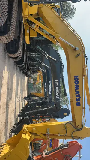 Komatsu 210pc