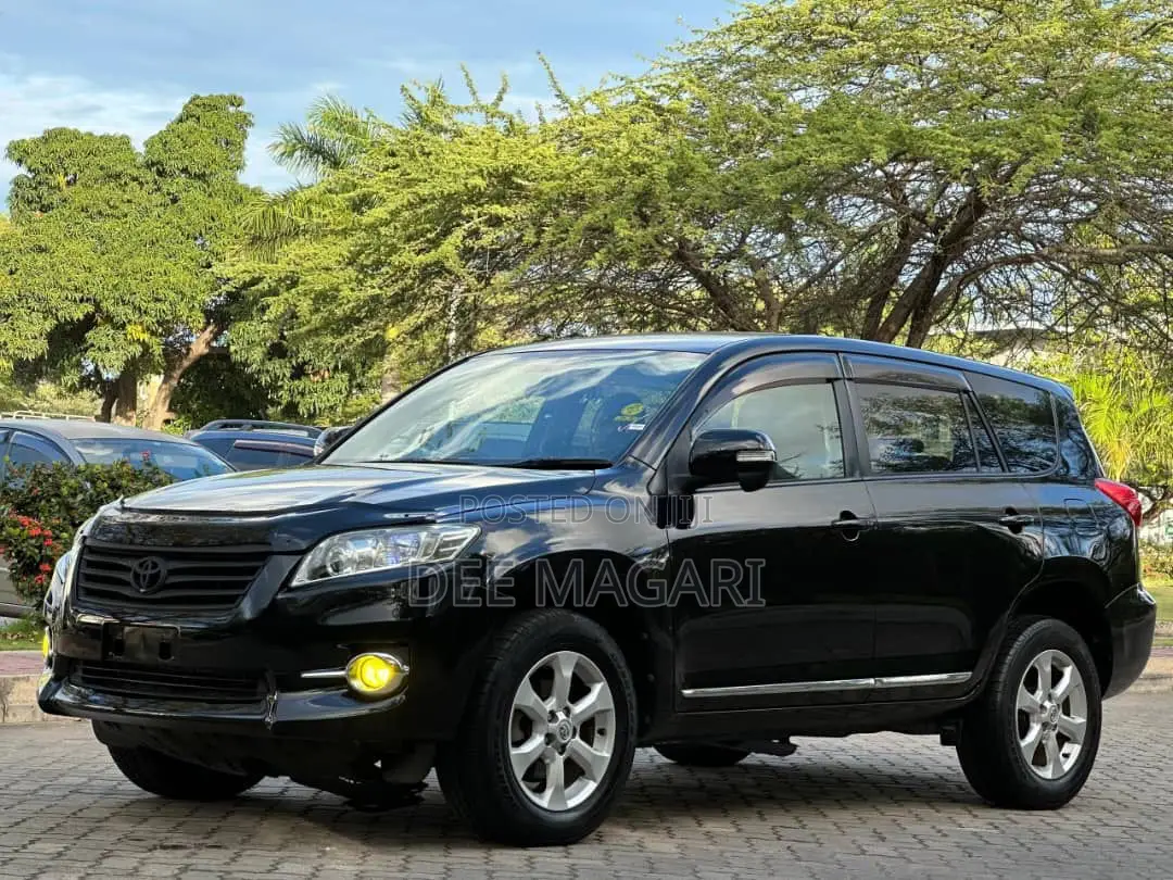 Toyota Vanguard 2011 Black