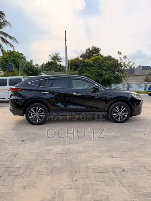 Toyota Harrier 2.0 2020 Black