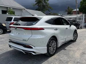 Toyota Harrier 2.0 2020 White