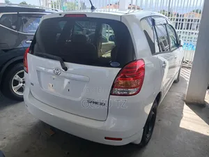 Toyota Corolla Spacio 2004 White