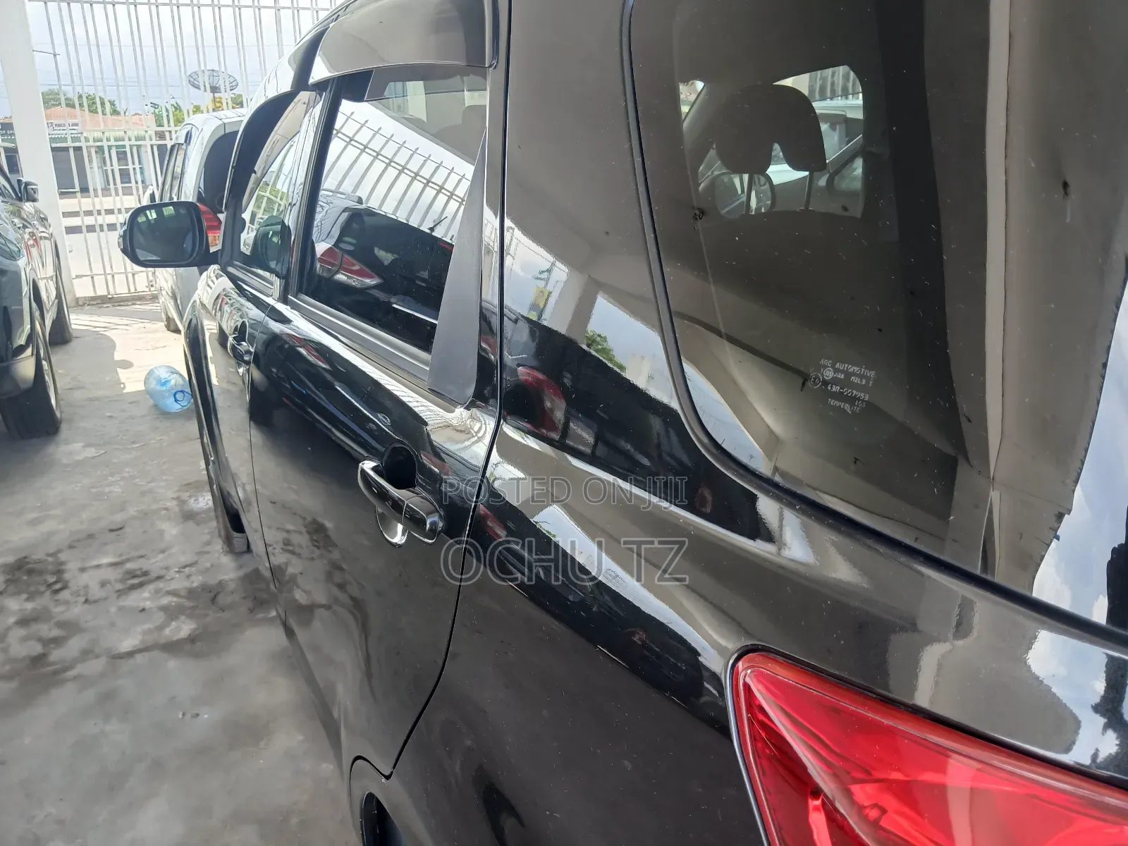Toyota Rush 1.5 AWD 2010 Black