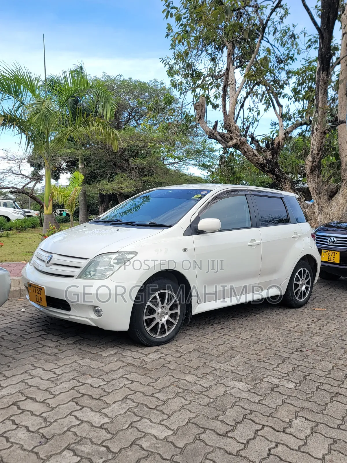Toyota IST 2002 White